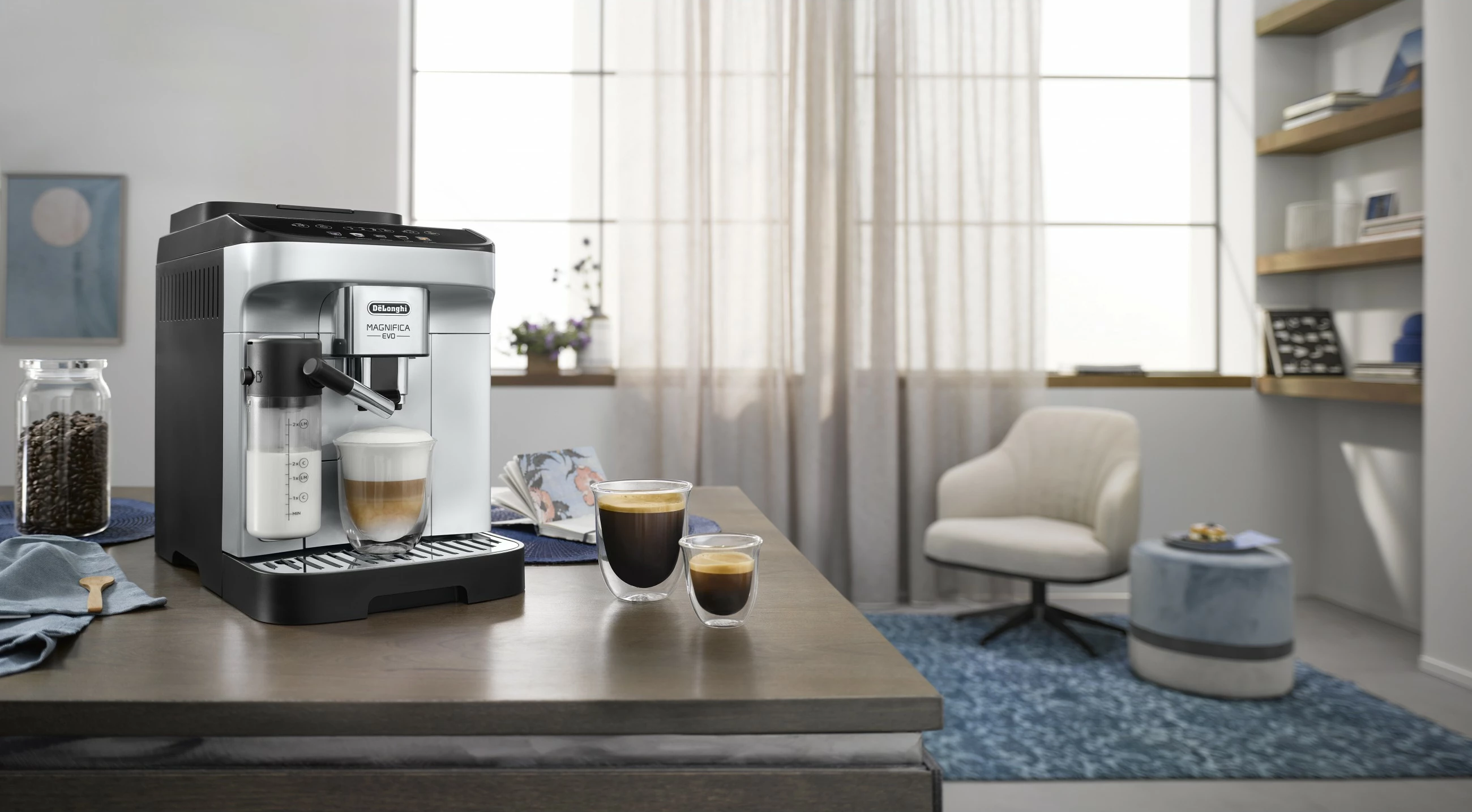 Plnoavtomatski aparat za espresso De’Longhi Magnifica ECAM 290.61.SB, 1,8 L, 1450 W, srebrn