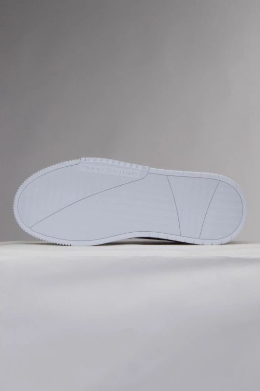 Čevlji Tommy Hilfiger za moške, temno modri