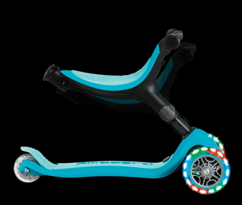 Otroški skuter z lučmi, Globber, z vgrajenim sedežem