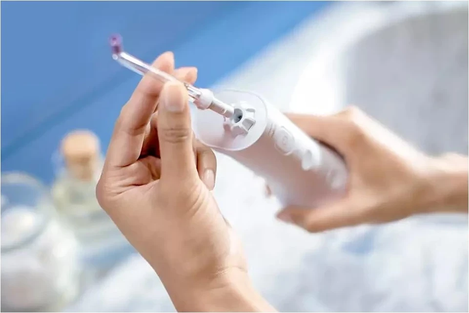 Irigator za zobe Philips Sonicare HX3826/31, bel