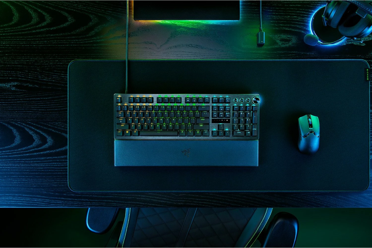 Gaming tipkovnica Razer Huntsman V3 Pro, RGB, polna velikost, QWERTZ, črna