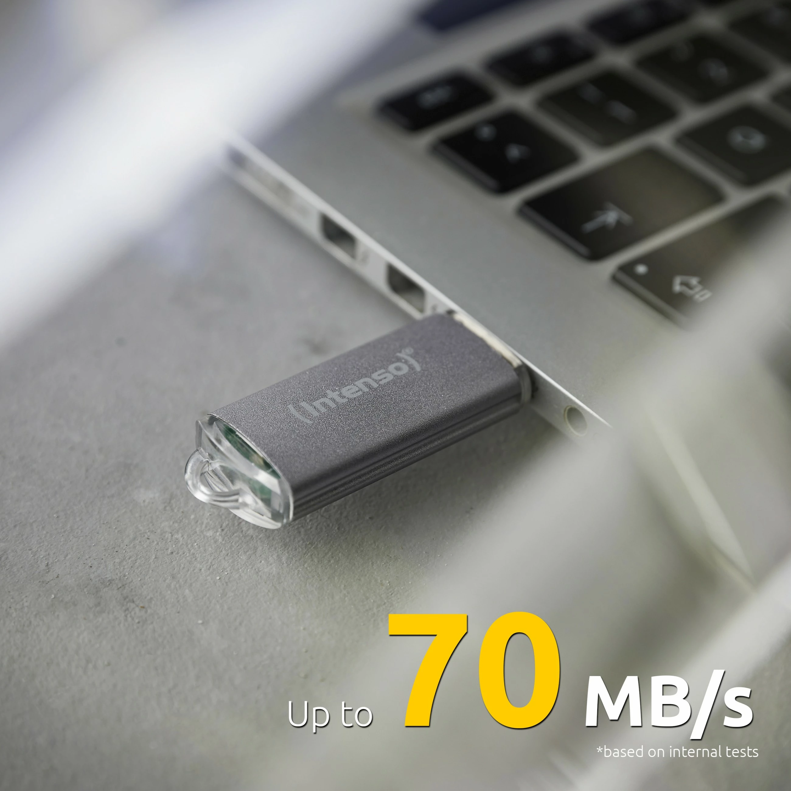 USB ključek Intenso Jet Line 32GB, USB 3.2, srebrn USB ključek Intenso Jet Line 32GB, USB 3.2, srebrn