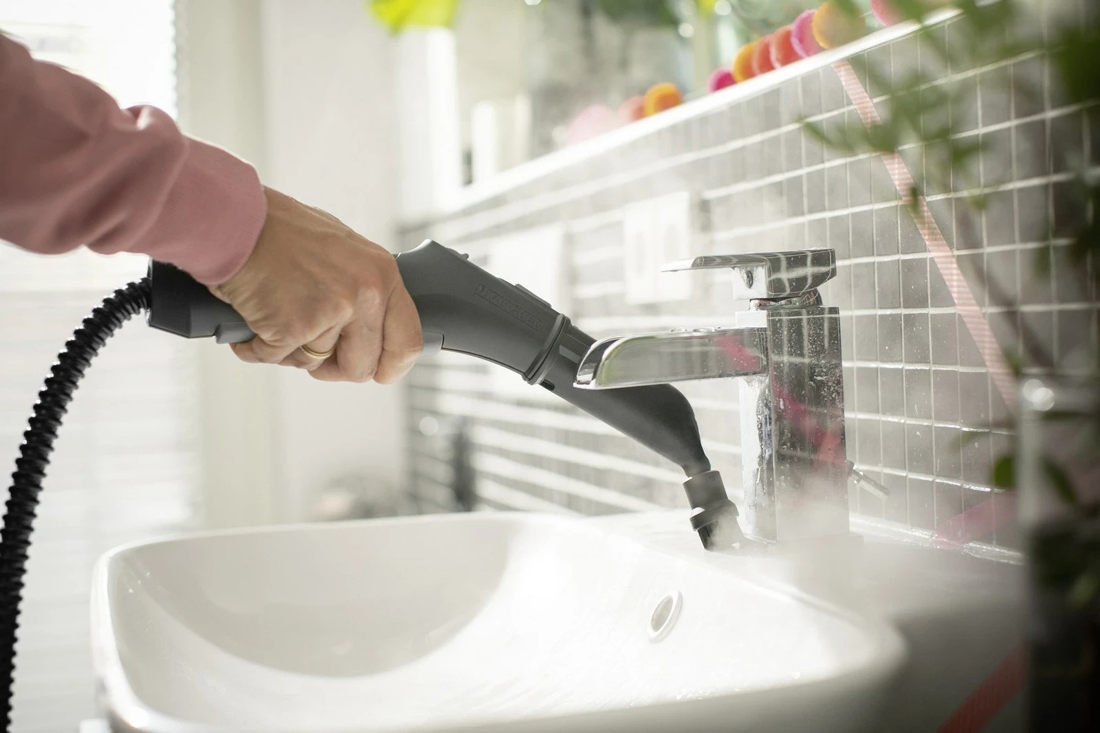 Parni čistilec SC 3 EasyFix, cilindričen, 0,5 L, 1900 W, črn, bel - Kärcher