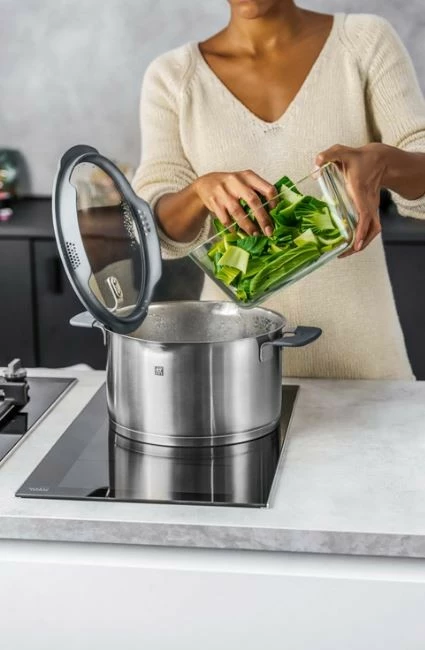 Set loncev, 5 kosov, nerjaveče jeklo, pokrovi s cedilom Zwilling Simplify