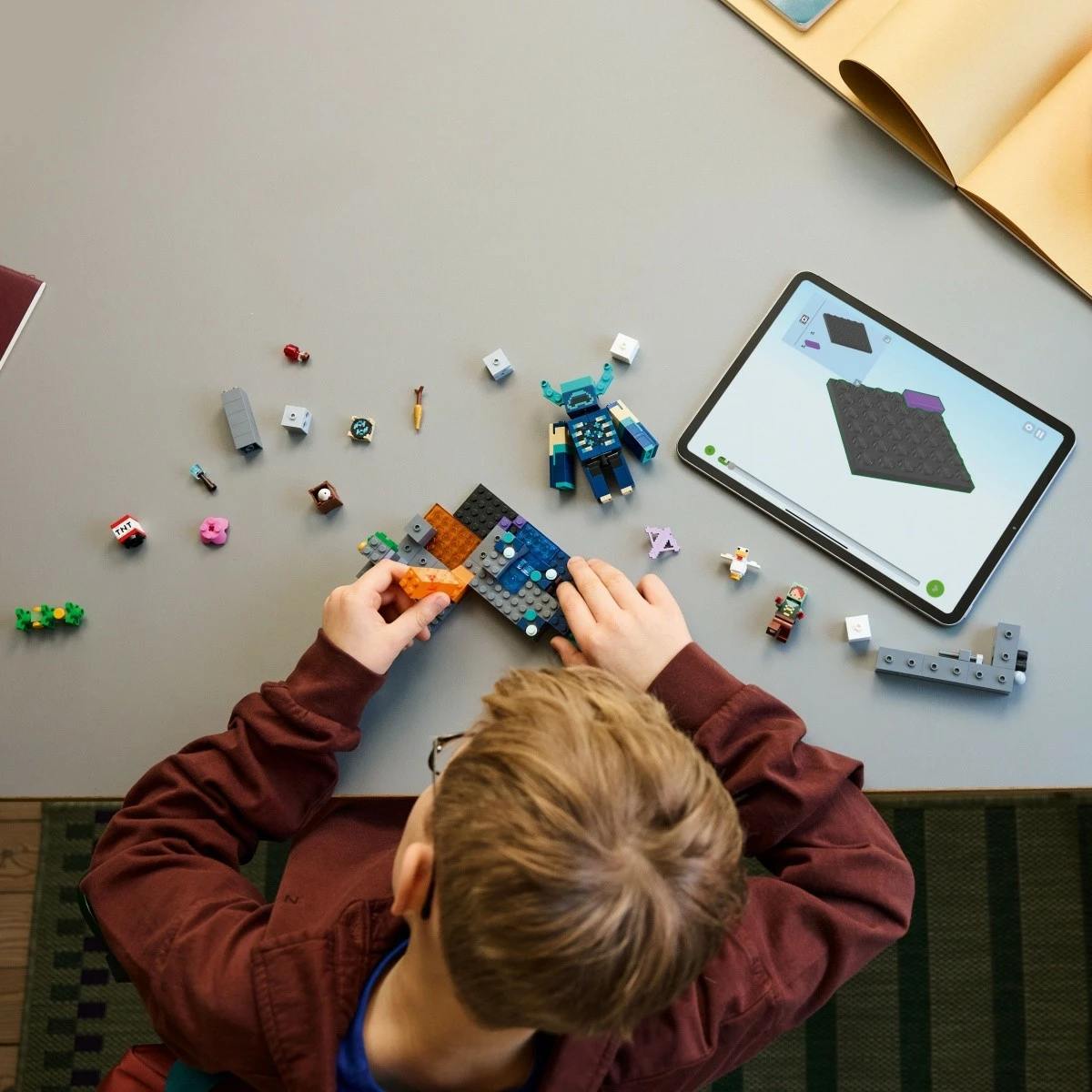 Set Minecraft za gradnjo 'Encounter with the Guard', LEGO 21274, 238 kosov