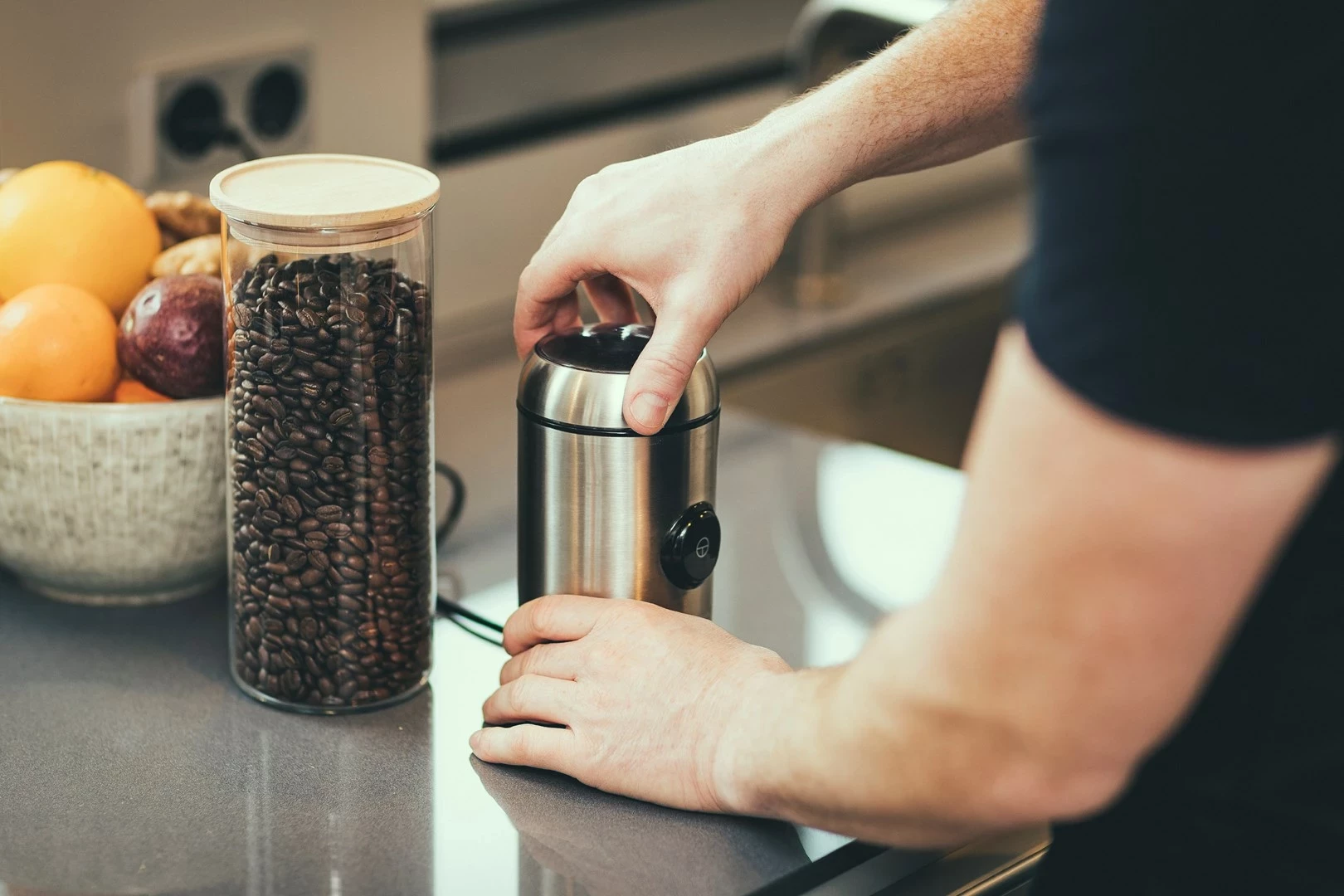 Mlinček za kavo Severin KM 3879, 50 g, 150 W, inox Mlinček za kavo Severin KM 3879, 50 g, 150 W, inox