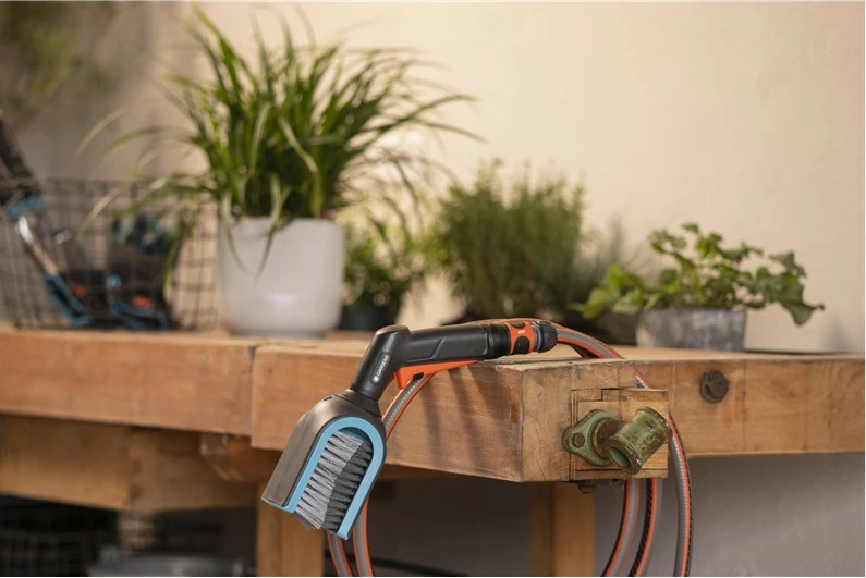 Prah ščetin GARDENA 18850-20, za vrtno cev, črn, zelen, siv, oranžen