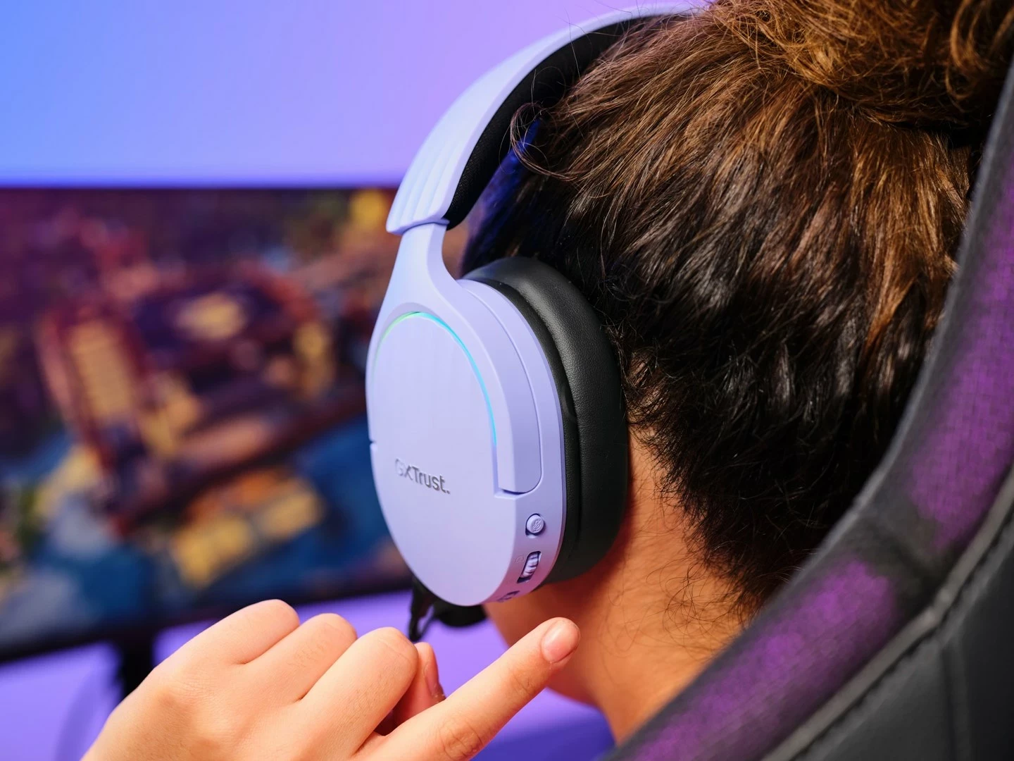 Slušalke za igre, žične in brezžične, USB Type-A, Bluetooth, Trust GXT 491P FAYZO, črne, vijolične