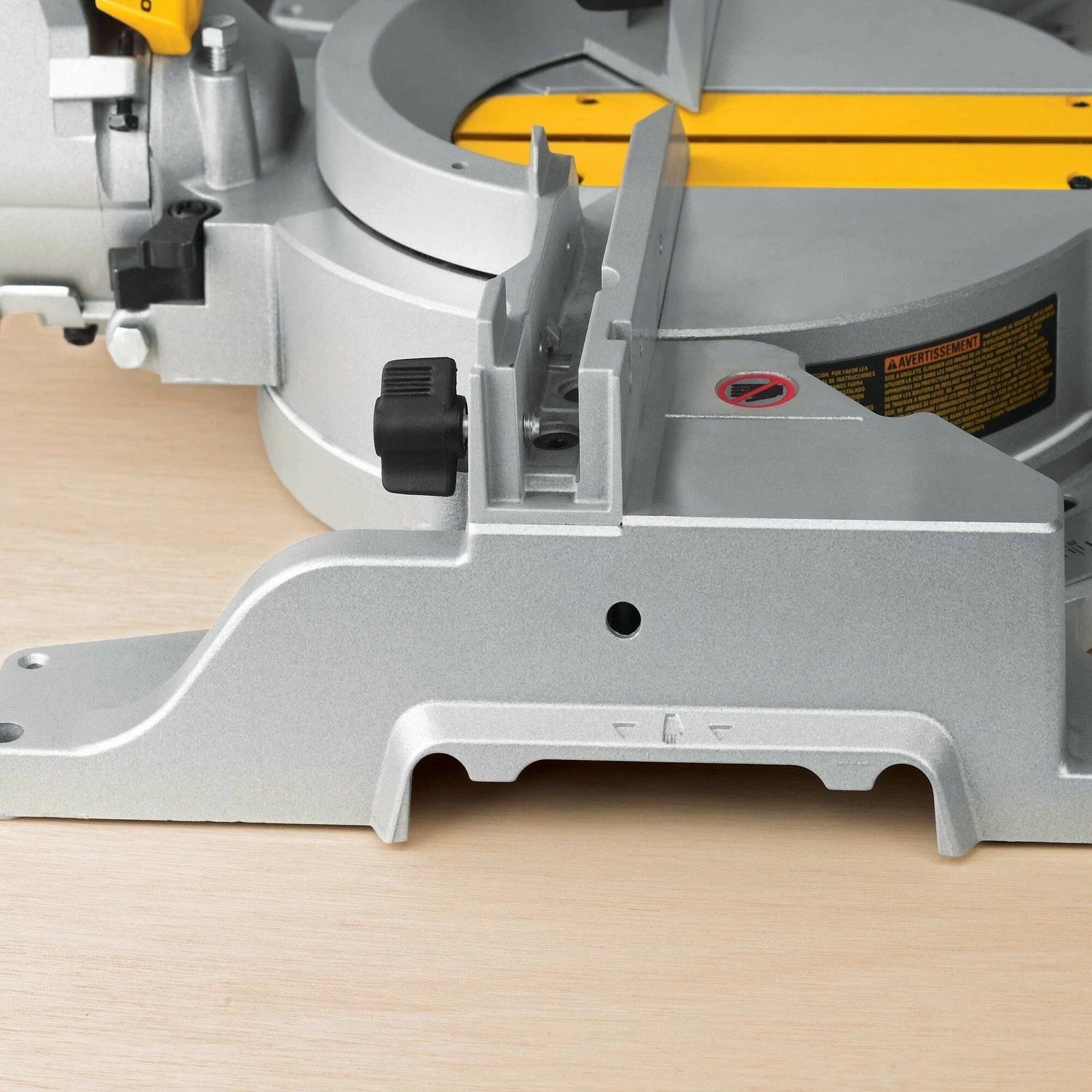 Krožna žaga 1675 W, 3800 RPM, rezilo 305 mm, DeWALT DWS780, AC