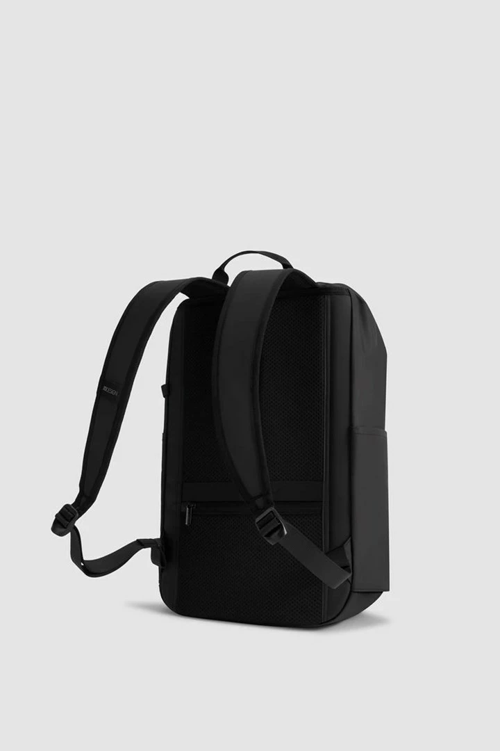 Vodoodporen nahrbtnik XD DESIGN Urban, 20 L, črn