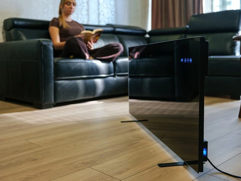 Konvektor Lafe IR ThermoSmart 700 W, pameten, črn