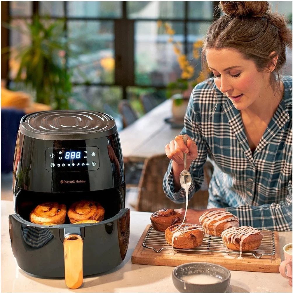 Zrakovna friteza 5,5 L Russell Hobbs SatisFry 26510-56, črna