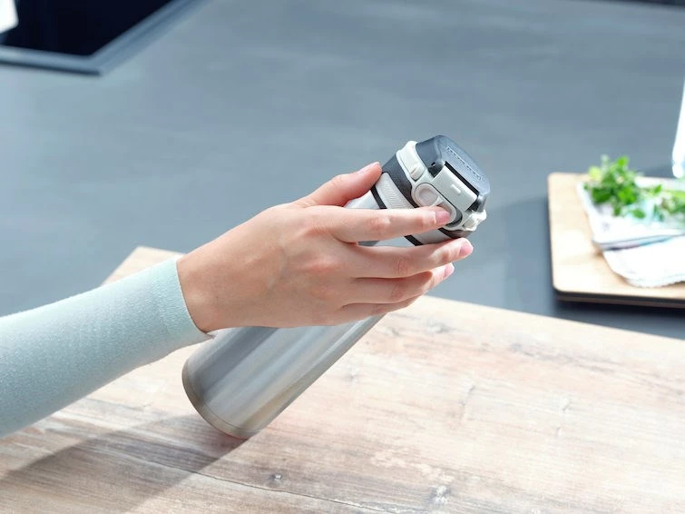 Termos za potovanje LEIFHEIT 3272, 600 ml, nerjaveče jeklo, srebrn