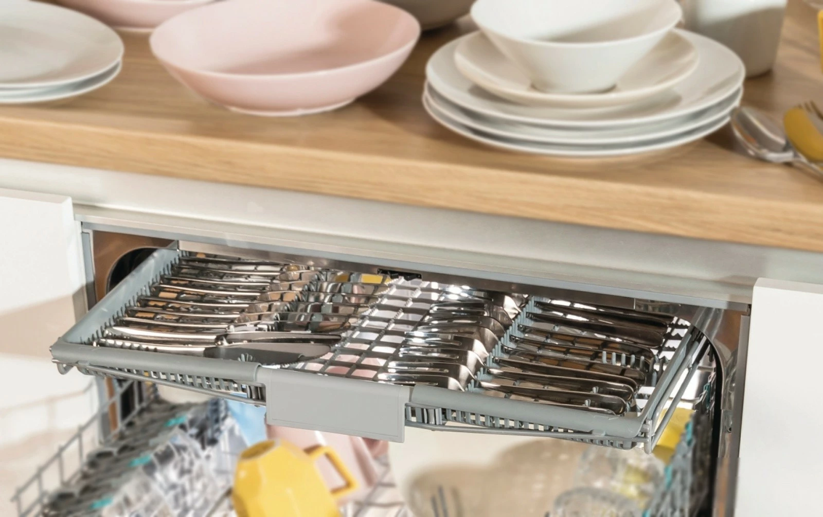 Pomivalni stroj, Gorenje GV643E90, vgradni, 16 kompletov, bel