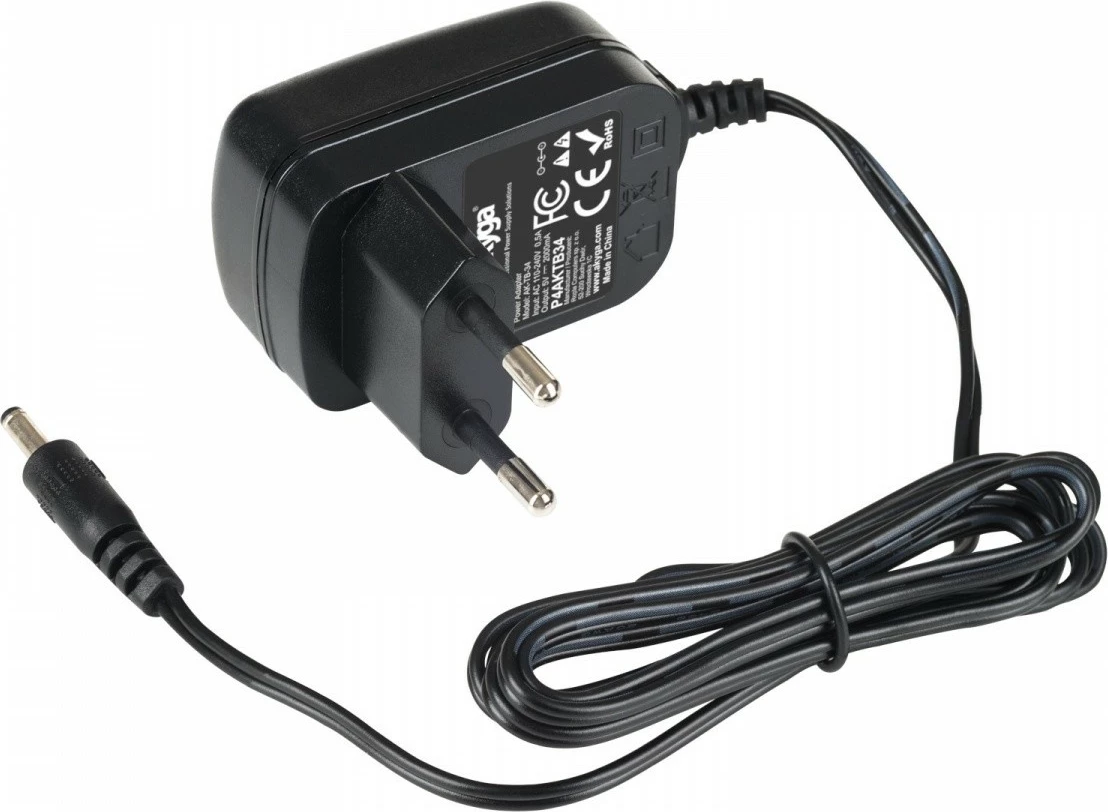 Univerzalni adapter za napajanje AKYGA AK-TB-34, 5V/2A, 10W, 3,5x1,35 mm, črn