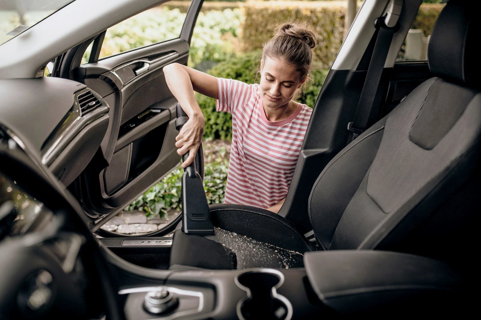 Sesalnik KARCHER KWD 3 S V-17/4/20 Anniversary Edition, 17 L, 1000 W, srebrn