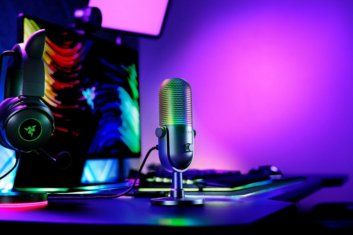 Mikrofon zvočnikov Razer Seiren V3 Chroma, RGB, črn