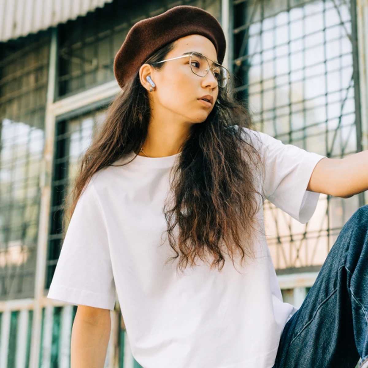 Brezžične slušalke JBL Wave 300 TWS, Bluetooth, s polnilno škatlico, črne