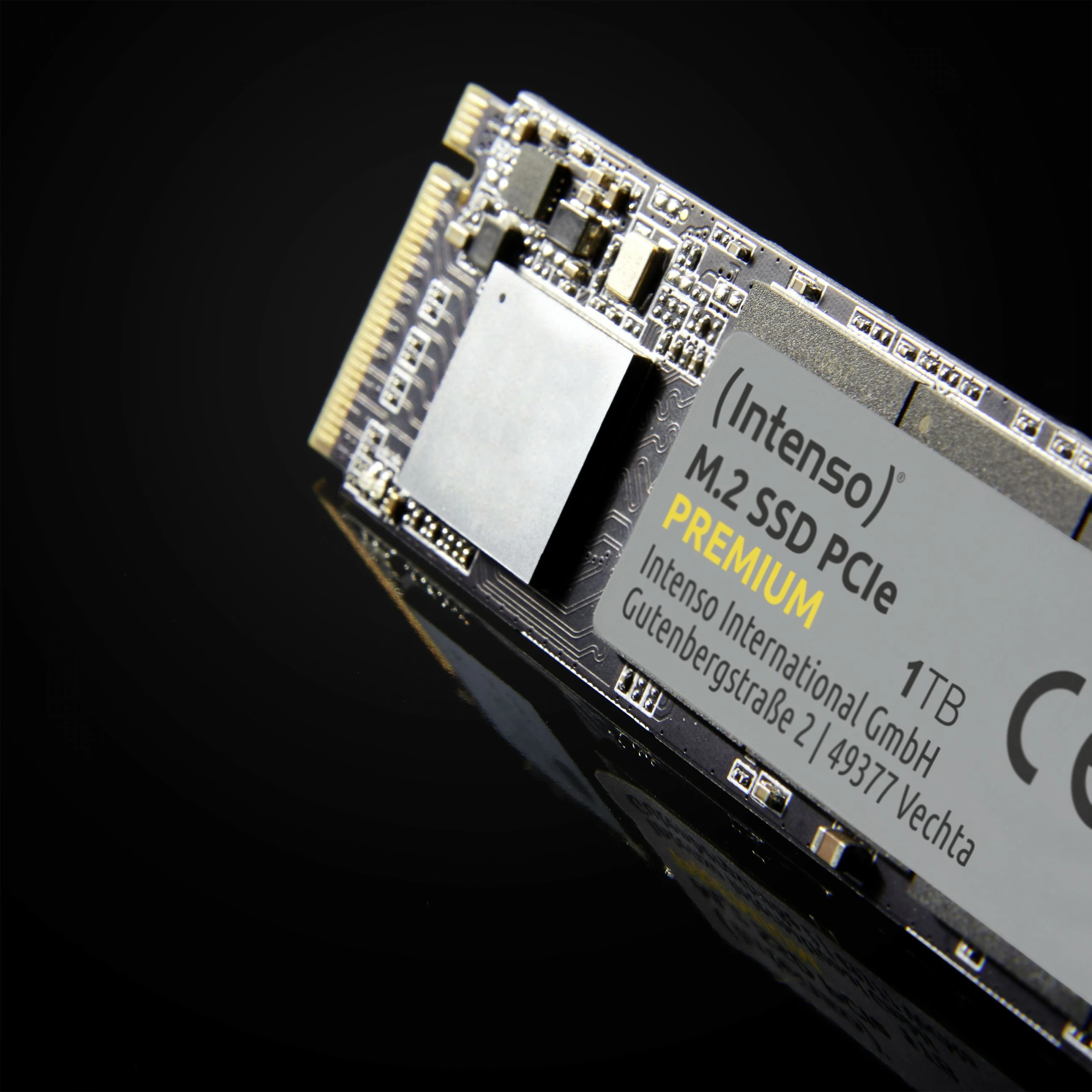 SSD M.2 PCIe Premium Intenso, 250 GB, 2100 MB/s SSD M.2 PCIe Premium Intenso, 250 GB, 2100 MB/s