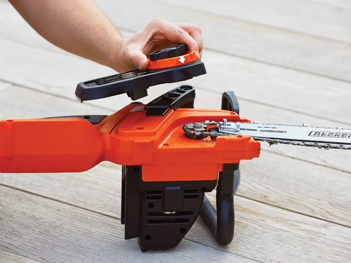 Električna žaga Black & Decker GKC1825L20, črno/oranžna