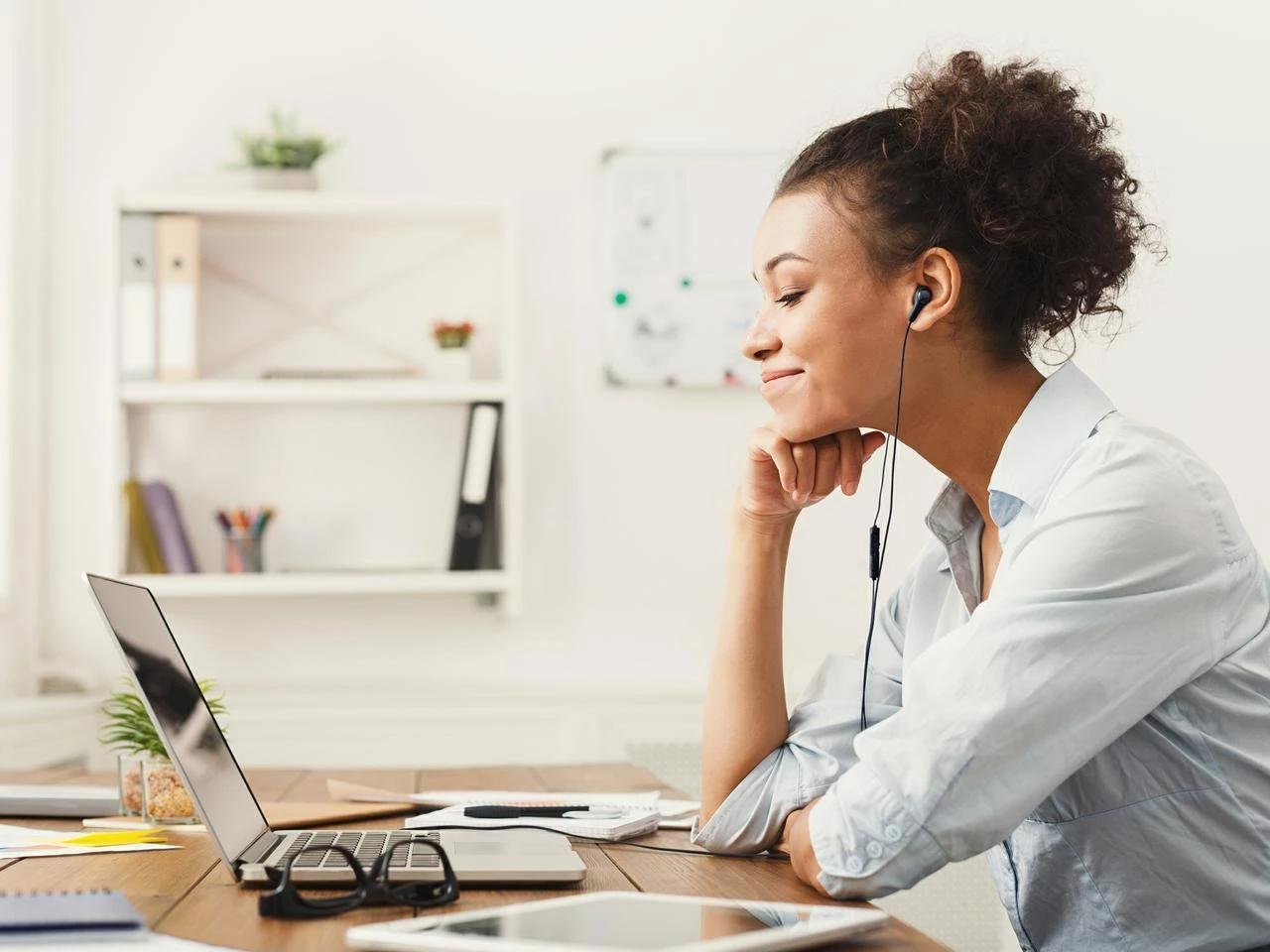 Slušalke in-ear z mikrofonom, USB Type-C, črne JVC HA-FR9UCBU