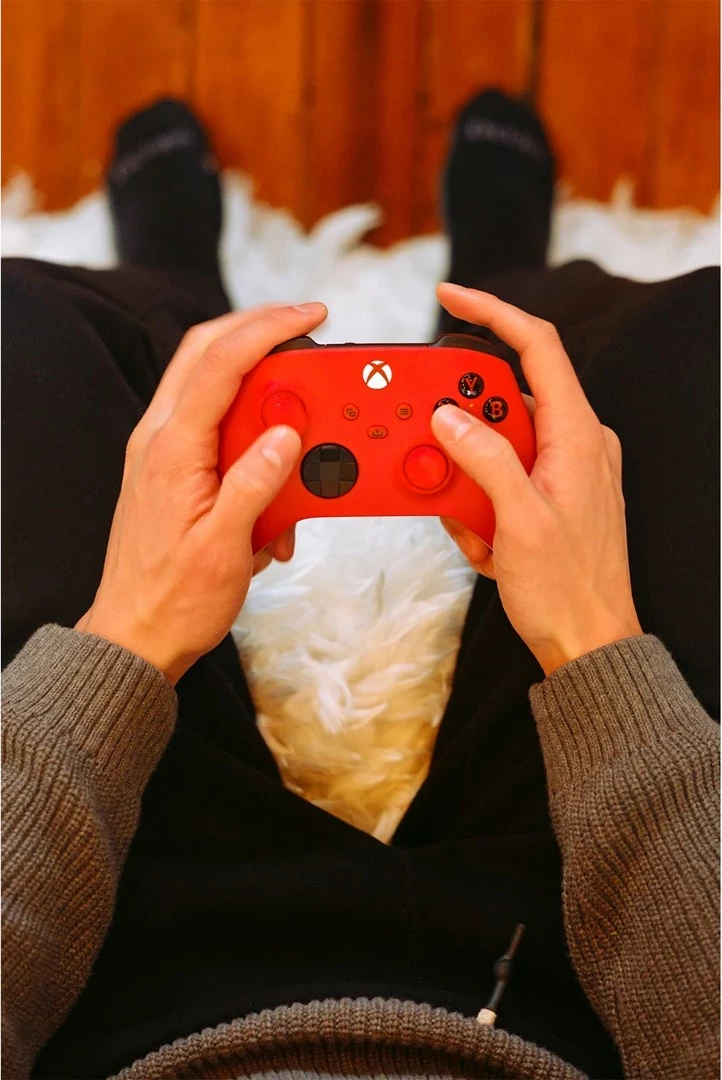 Brezzični igralni kontroler, Microsoft Xbox Wireless Controller QAU-00012, Bluetooth/USB, rdeč