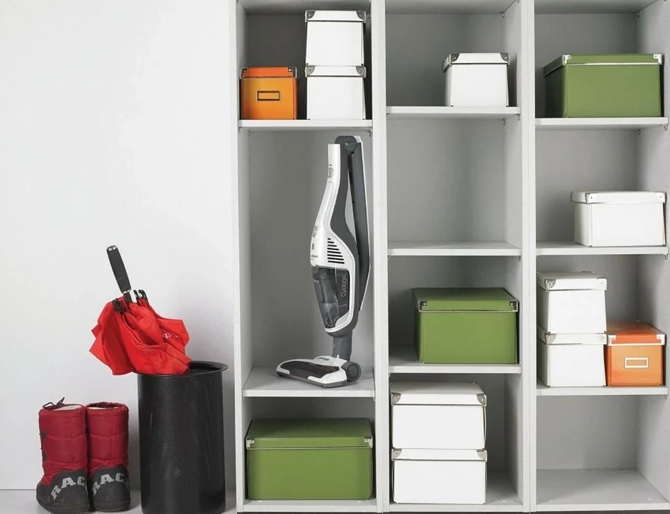 Vertikalni sesalnik brez vrečke in kabla Gorenje SVC180FW, bel