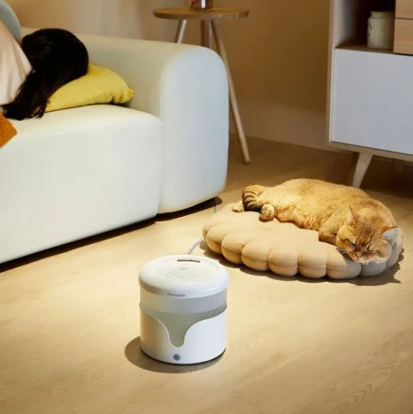 Avtomatski hranilnik za hišne ljubljenčke Panasonic CP-JNF01CW, plastika, inox, bel