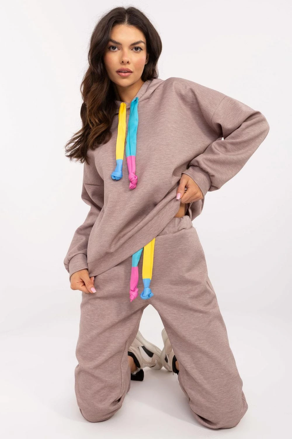 Trenerka Italy Moda model 206964, bež