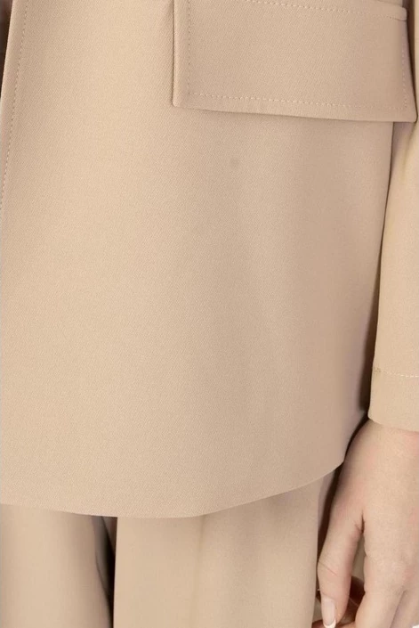 Jakna bež, Sandro Ferrone