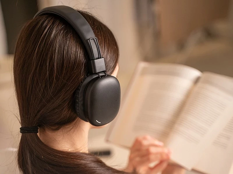 Brezžične slušalke Tracer M1 BT, Bluetooth 5.4, mikrofon, 30 h, USB-C, črne