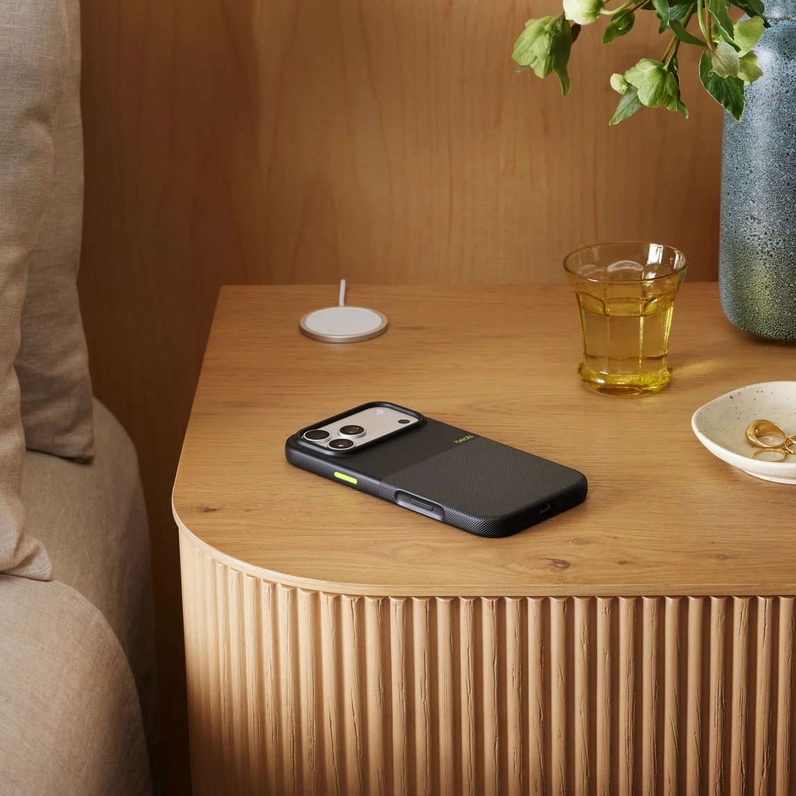 Ovitek za telefon za iPhone 17 Pro Max Beats Rugged z MagSafe, bergnacht