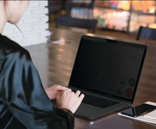 Kensington 33,8 cm (13,3") 16: