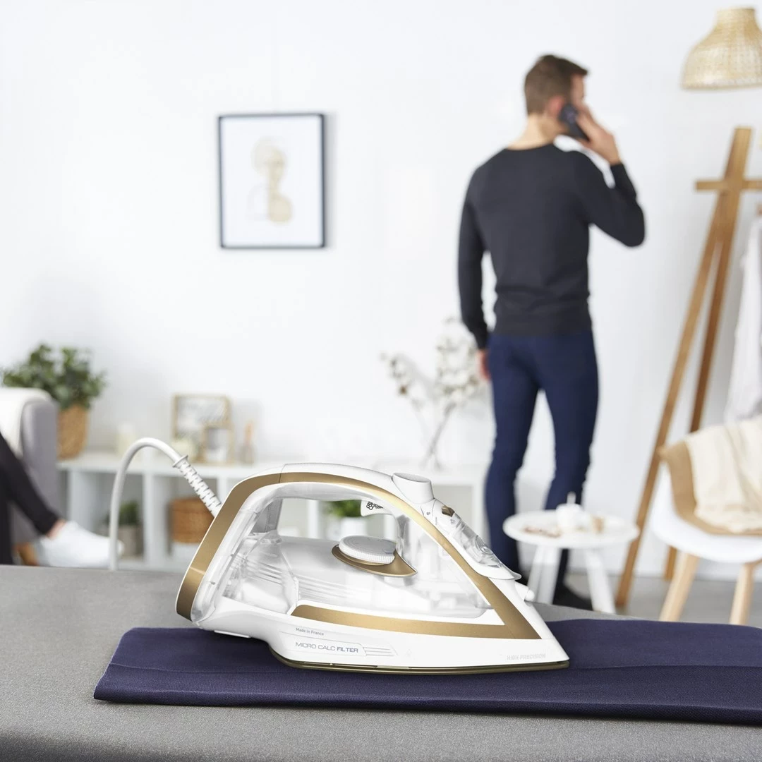 Likalnik Tefal Puregliss FV8042, 3000 W, Durilium AirGlide Autoclean, bel/bronzen