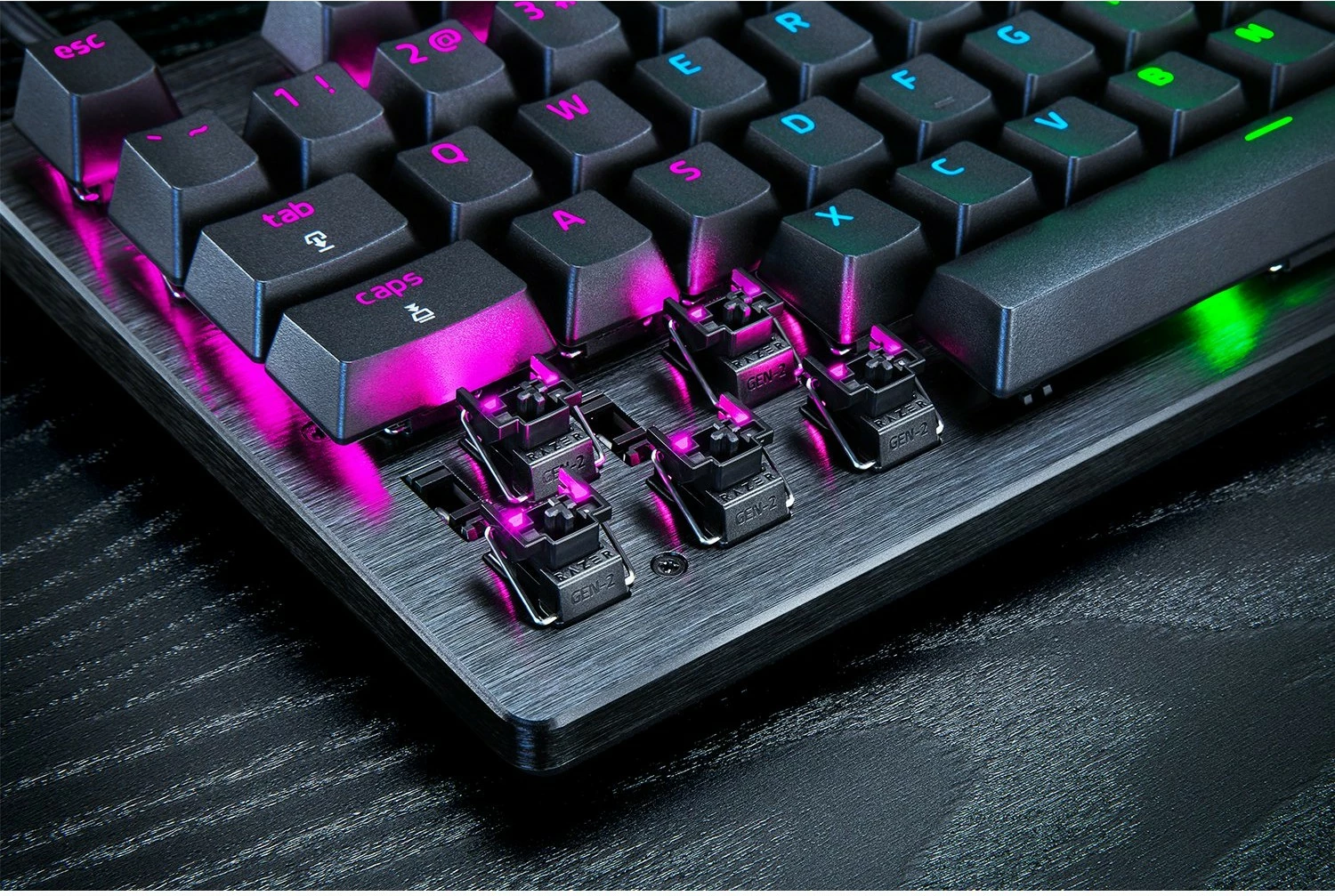 Mehanska tipkovnica Tenkeyless, 8KHz, nemška postavitev, RGB — Razer Huntsman V3 Pro