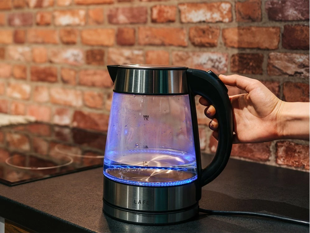Električni grelnik vode Lafe LAFCZA47618, 1,7 L, 2200 W, steklen, baza 360°, z osvetlitvijo, črn/nerjaveče/prosojen