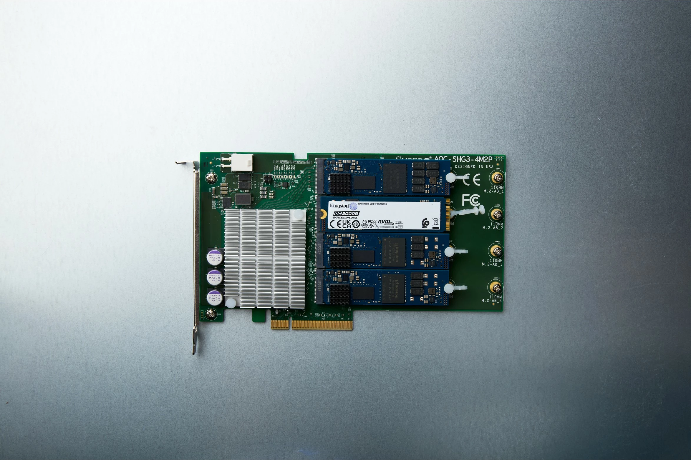 SSD PCIe 4.0 M.2 960 GB, Kingston DC2000B, črn