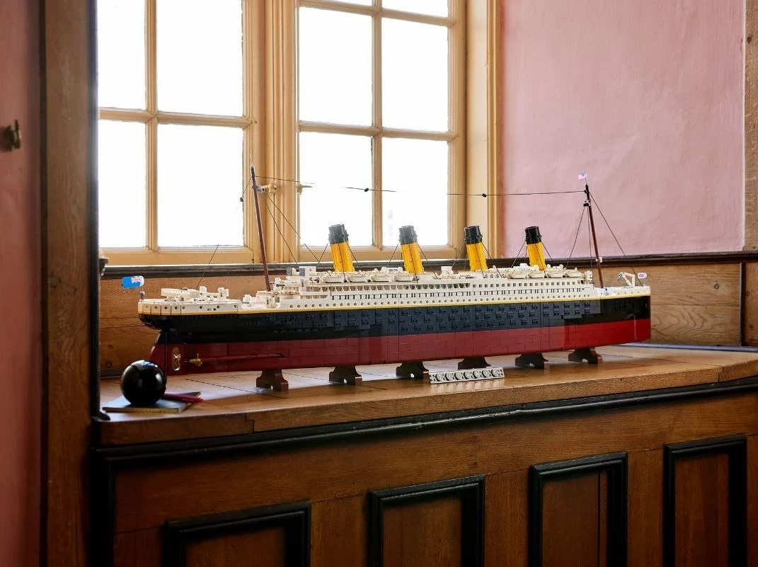 Detajlni model Titanic, LEGO 10294, za odrasle, 9090 kosov