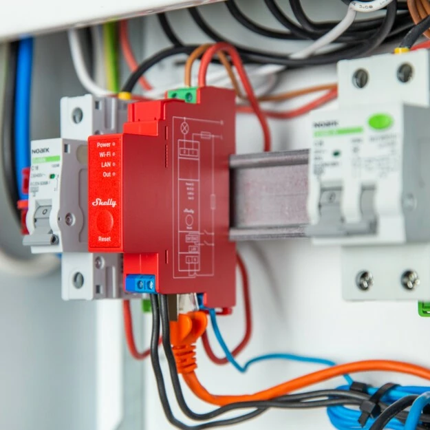 Solidno rele Shelly Pro 1PM, 1 kanal, 16A, Wi‑Fi, rožnato