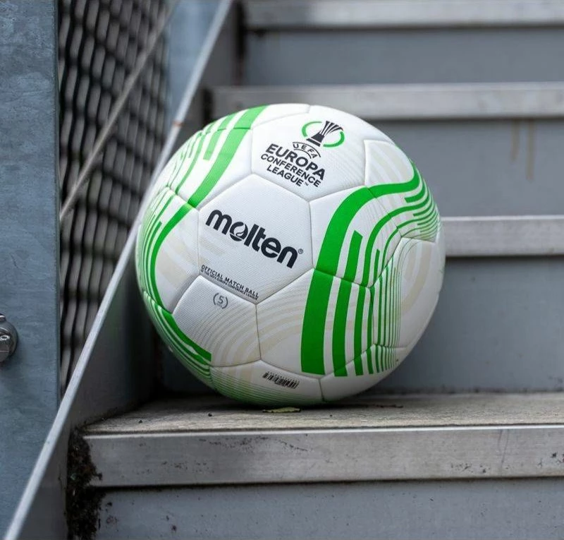 Fudbalska žoga UEFA Europa Conference League Molten, bela, zelena