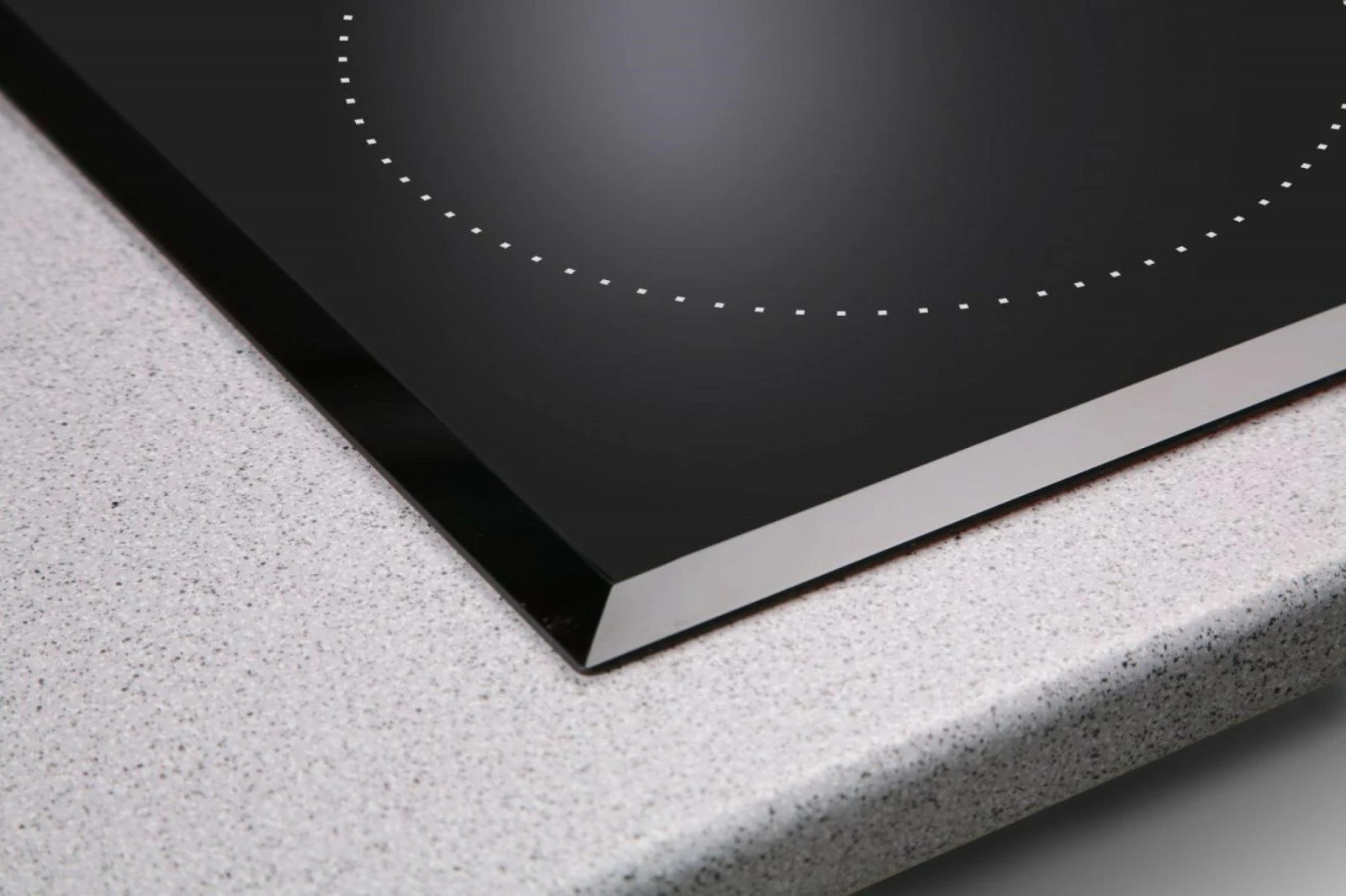 Keramična plošča Gorenje ECT643BCSC, 4 kuhališča, touch kontrola, črna