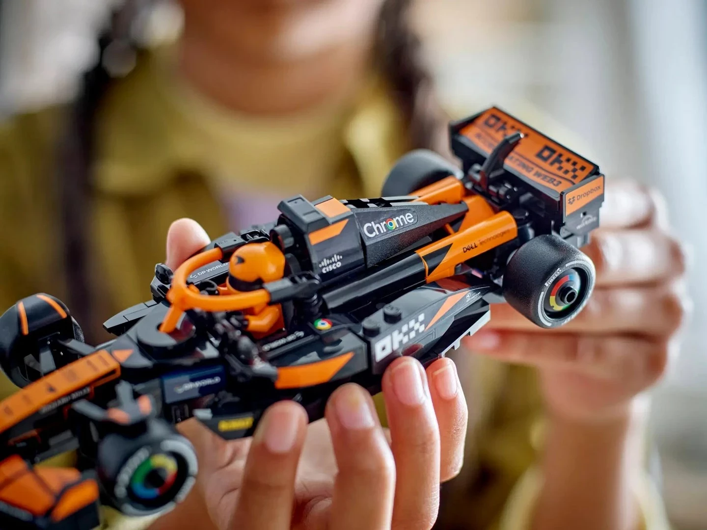 Model dirkalnega avtomobila McLaren F1 Team MCL38, 269 kosov - LEGO Speed Champions