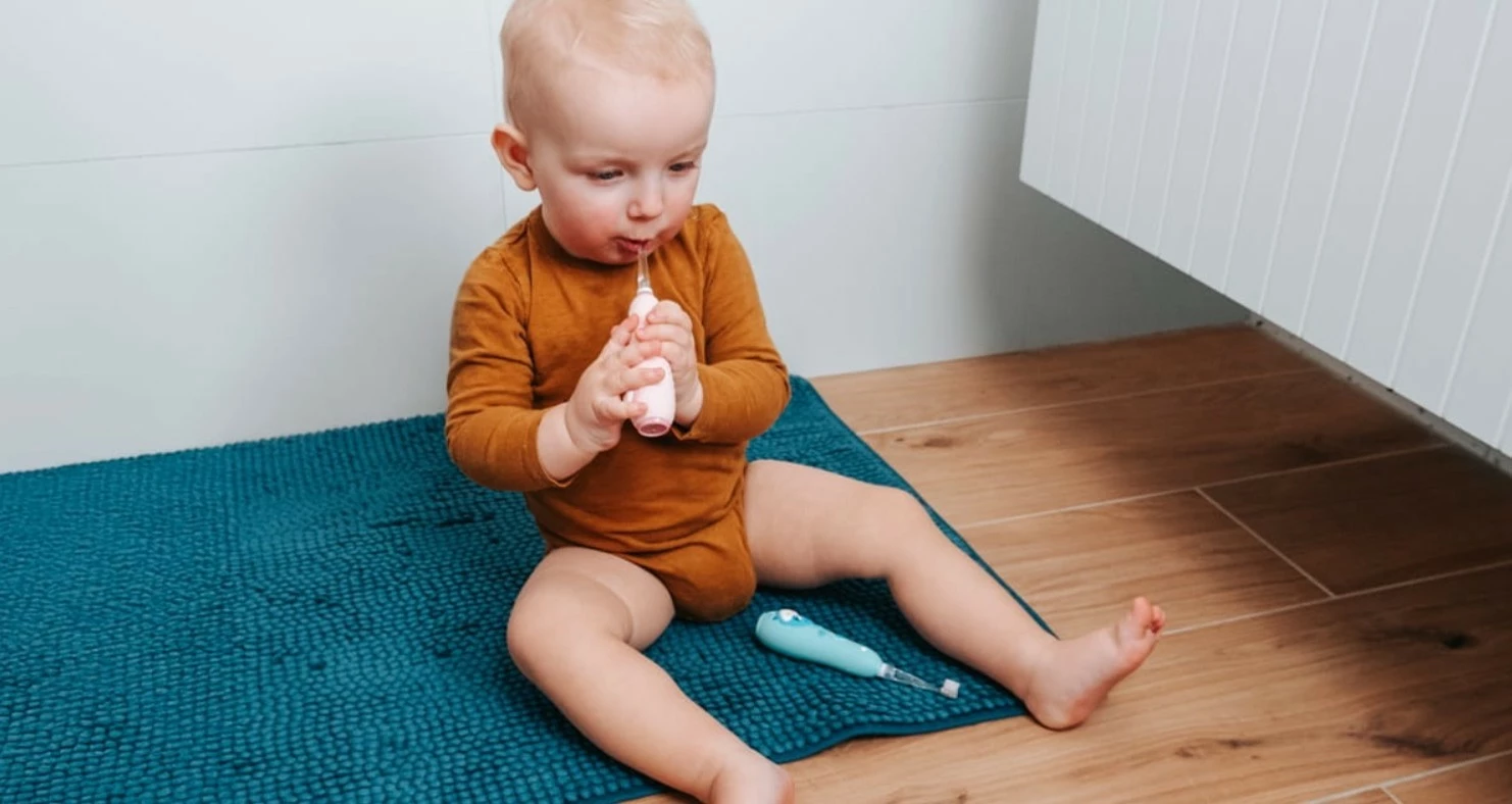 Sonična otroška električna zobna ščetka KIDO SMILE ZK3010 Concept Baby, 1–5 let, roza, komplet s 4 glavami Sonična otroška električna zobna ščetka KIDO SMILE ZK3010 Concept Baby, 1–5 let, roza, komplet s 4 glavami