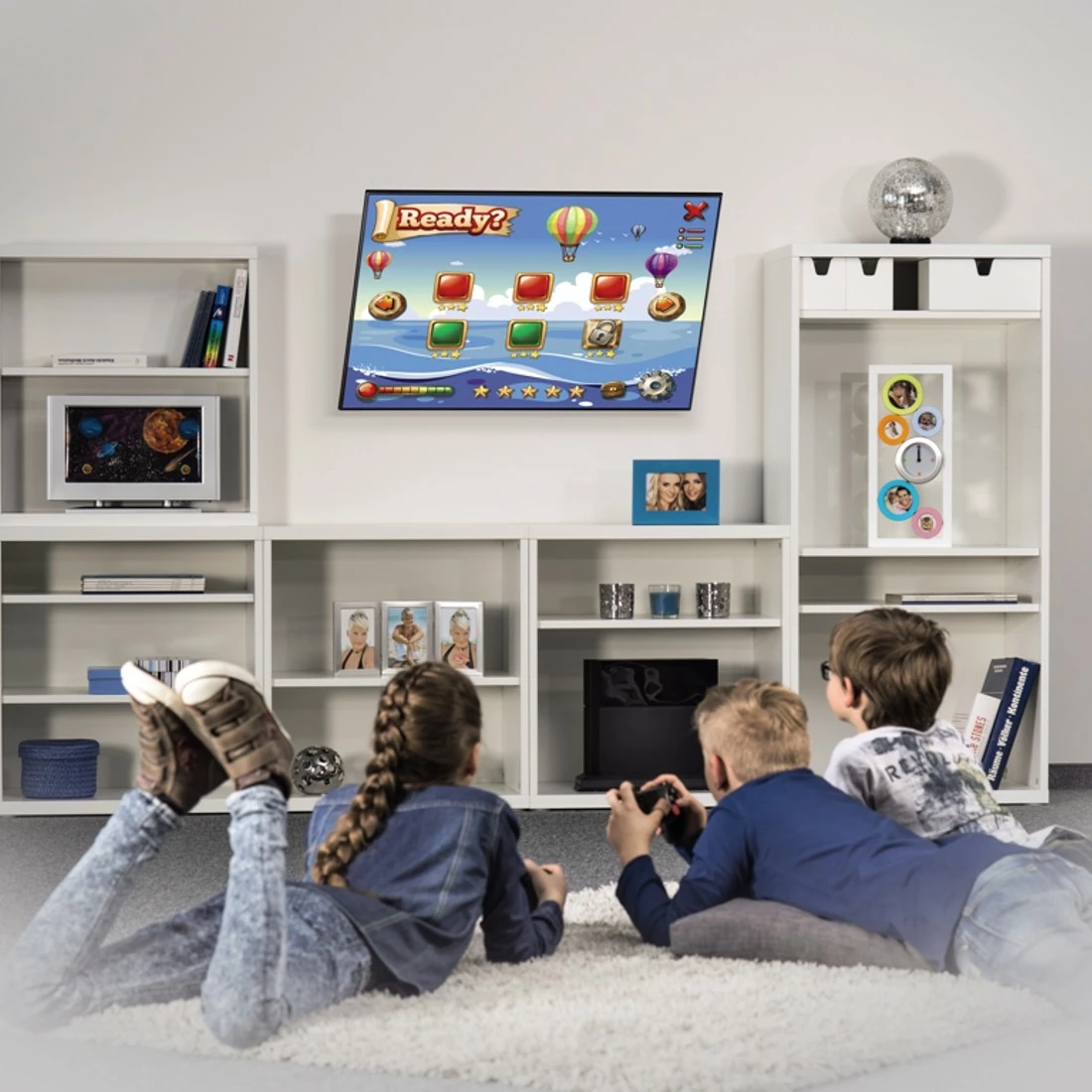 Stenski nosilec za TV za LCD/LED 19–48 palcev, VESA 200x200, črn Hama 220806