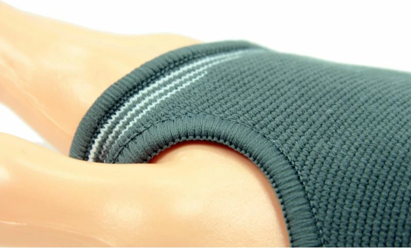 Elastičen opornik za zapestje Body Sculpture BNS 002 XL