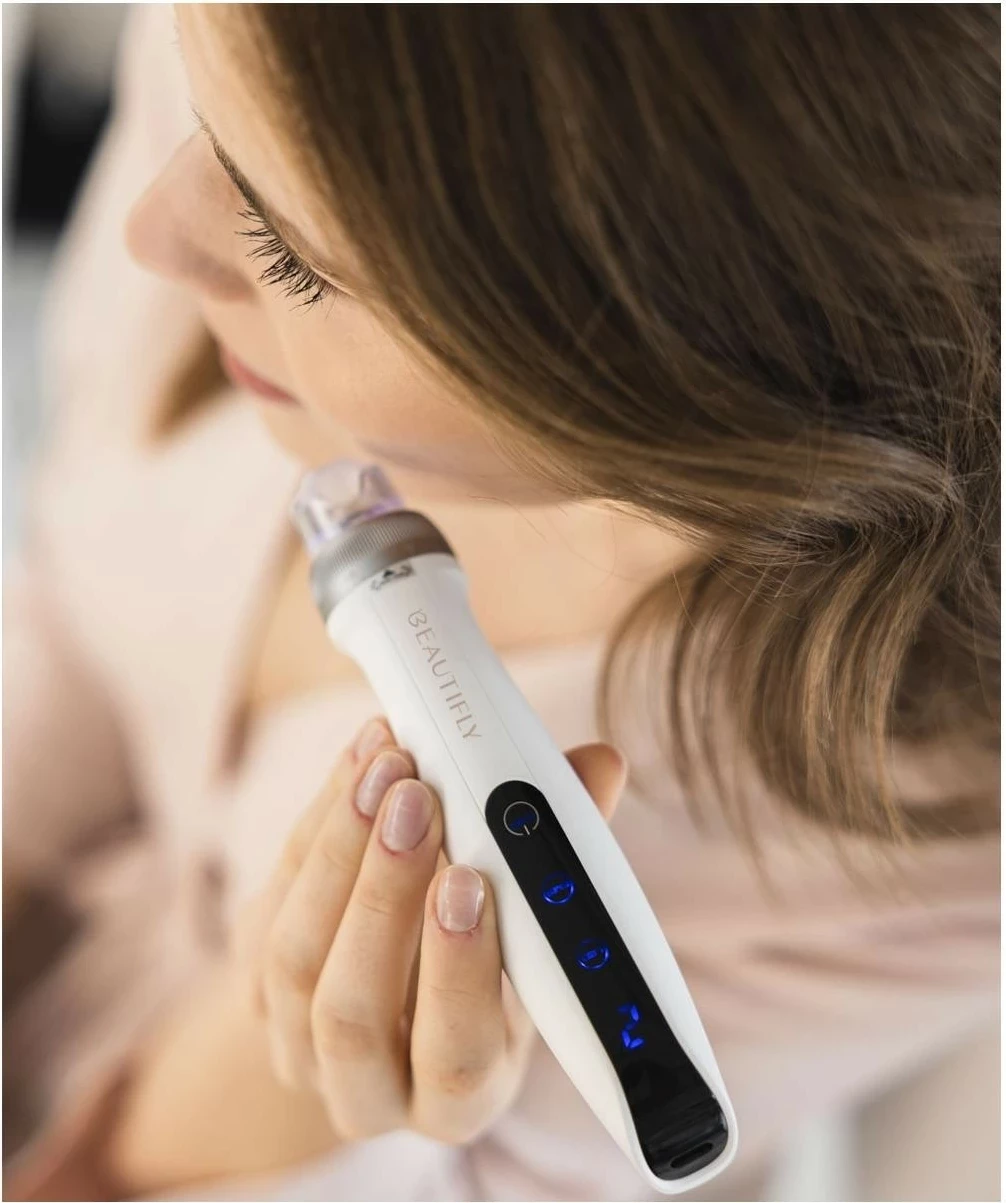 Mezoterapijska naprava z mikroiglicami Beautifly CollagenBoost, bela