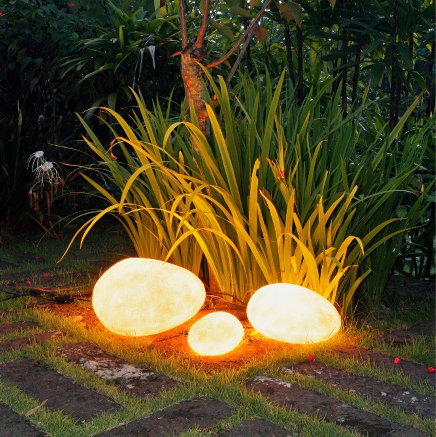 Talne svetilke 3 osvetljeni 'kamni' FH4420 bež polietilen