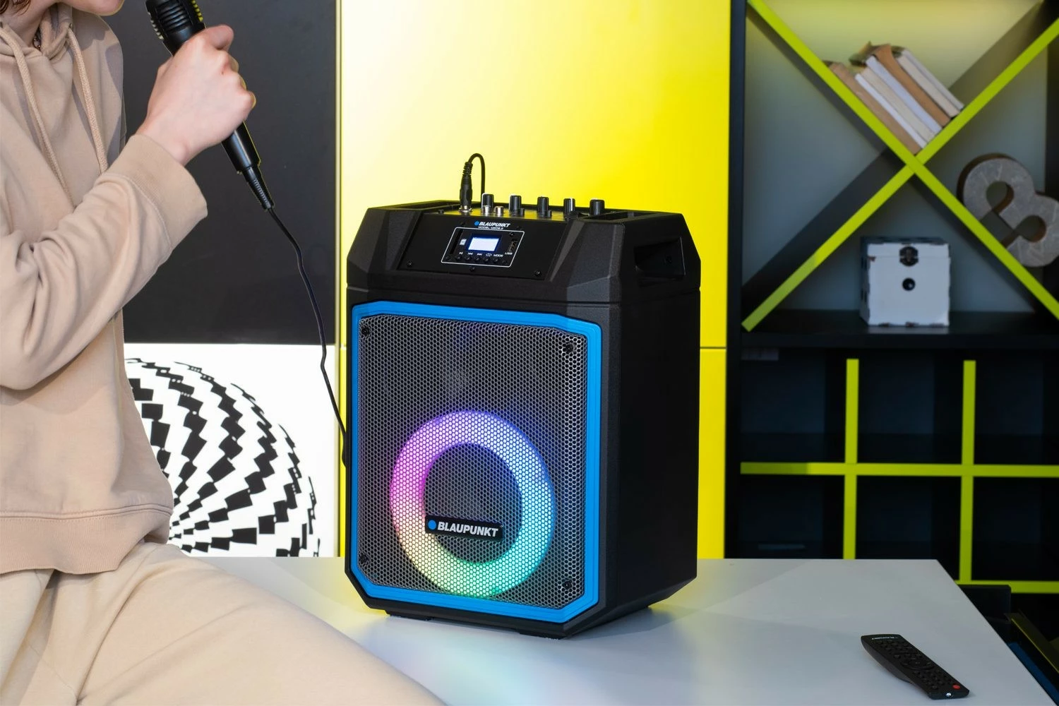 Zvočnik Blaupunkt MB06.2, 500 W, Bluetooth, Karaoke, LED, črn