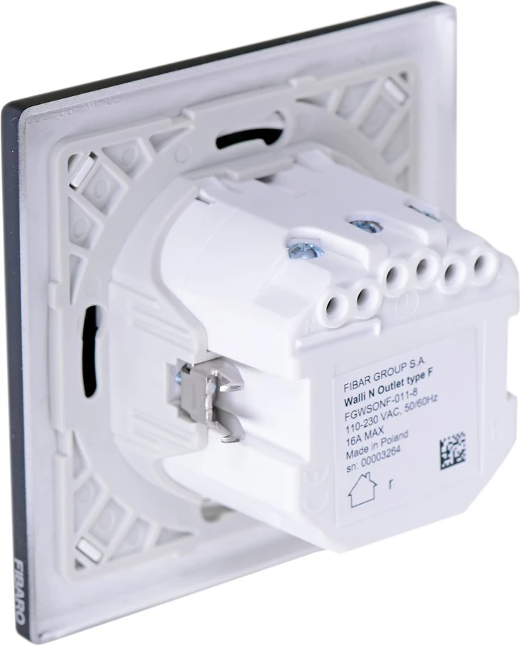 Vtičnica FIBARO FGWSONF-011-8, črna