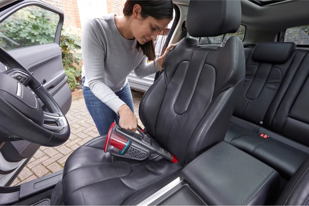 Ročni sesalnik Black & Decker, 20 W